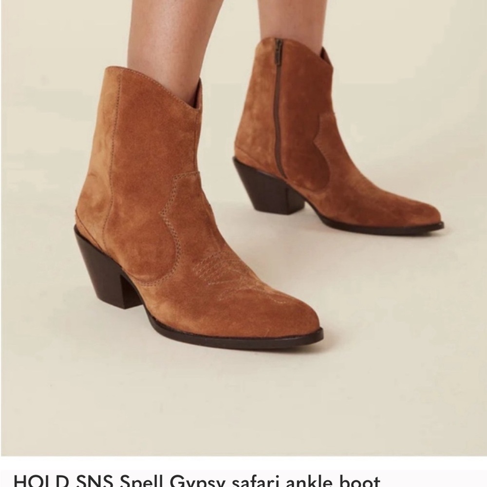 Spell&Gypsy 100% leather booties